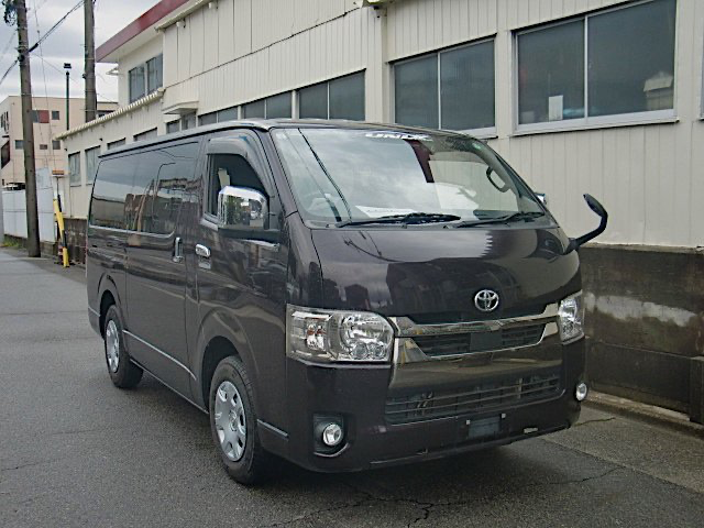 [GDH201] TOYOTA HIACE SUPER GL DARK PRIME