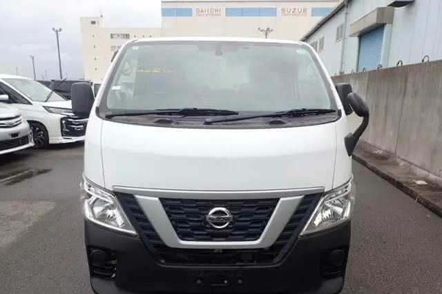 [2330] NISSAN NV350 CARAVAN FREEZER
