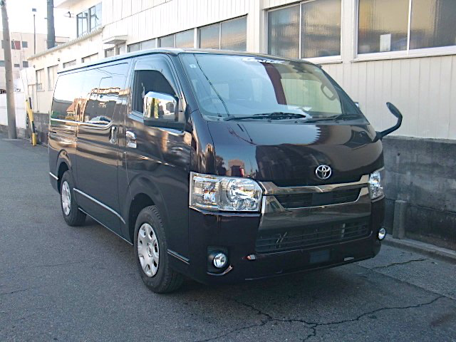 TOYOTA HIACE SUPER GL DARK PRIME