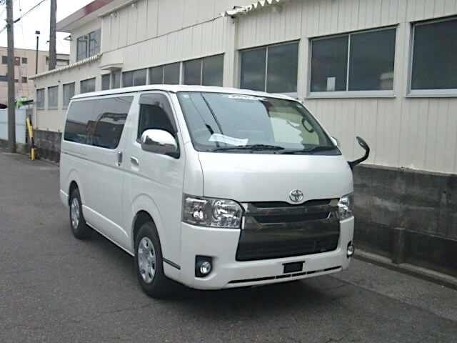 TOYOTA HIACE SUPER GL DARK PRIME