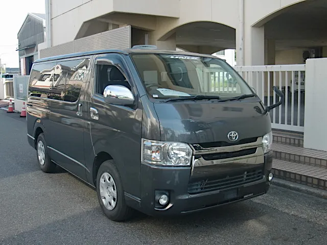 [2073] TOYOTA HIACE SUPER GL