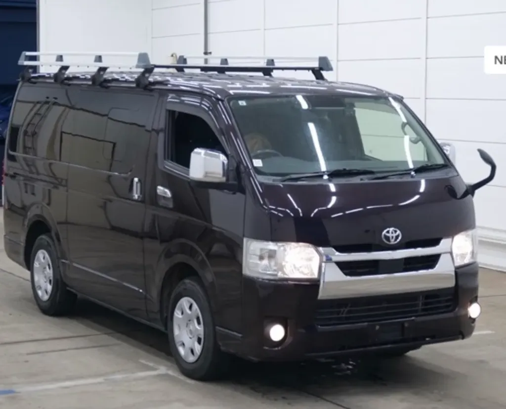 [6690] TOYOTA HIACE SUPER GL