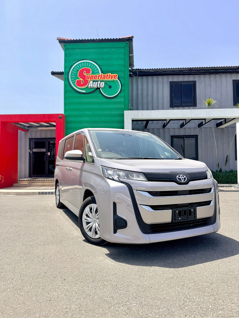 [8652] TOYOTA NOAH-X