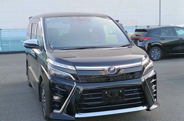[4262] TOYOTA VOXY ZS KIRAMEKI