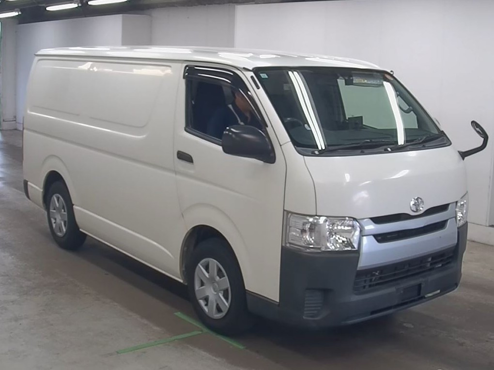 TOYOTA HIACE FREEZER