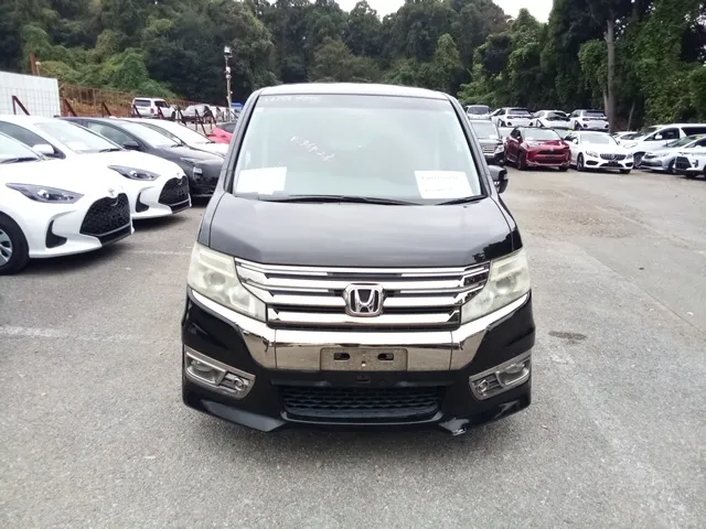 [0435] HONDA STEPWAGON SPADA Z