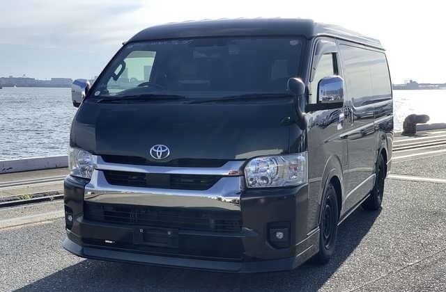 TOYOTA HIACE  WIDE BODY SUPER GL